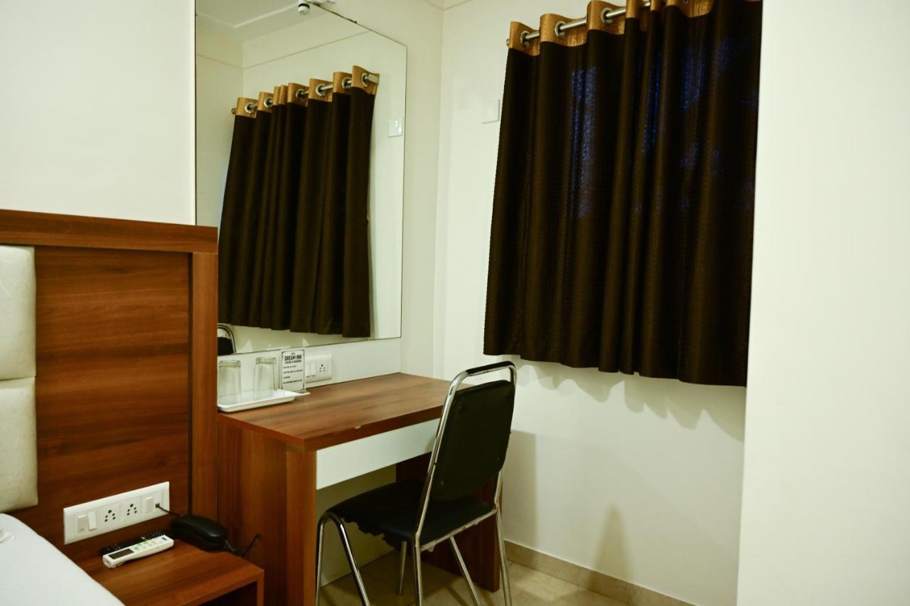 ת'יין Hotel Diamora Residency מראה חיצוני תמונה
